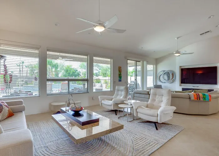Pool, Golf Cart! In 55+ Pebblecreek Community Goodyear