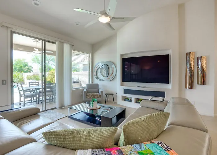 Pool, Golf Cart! In 55+ Pebblecreek Community Сasa de vacaciones